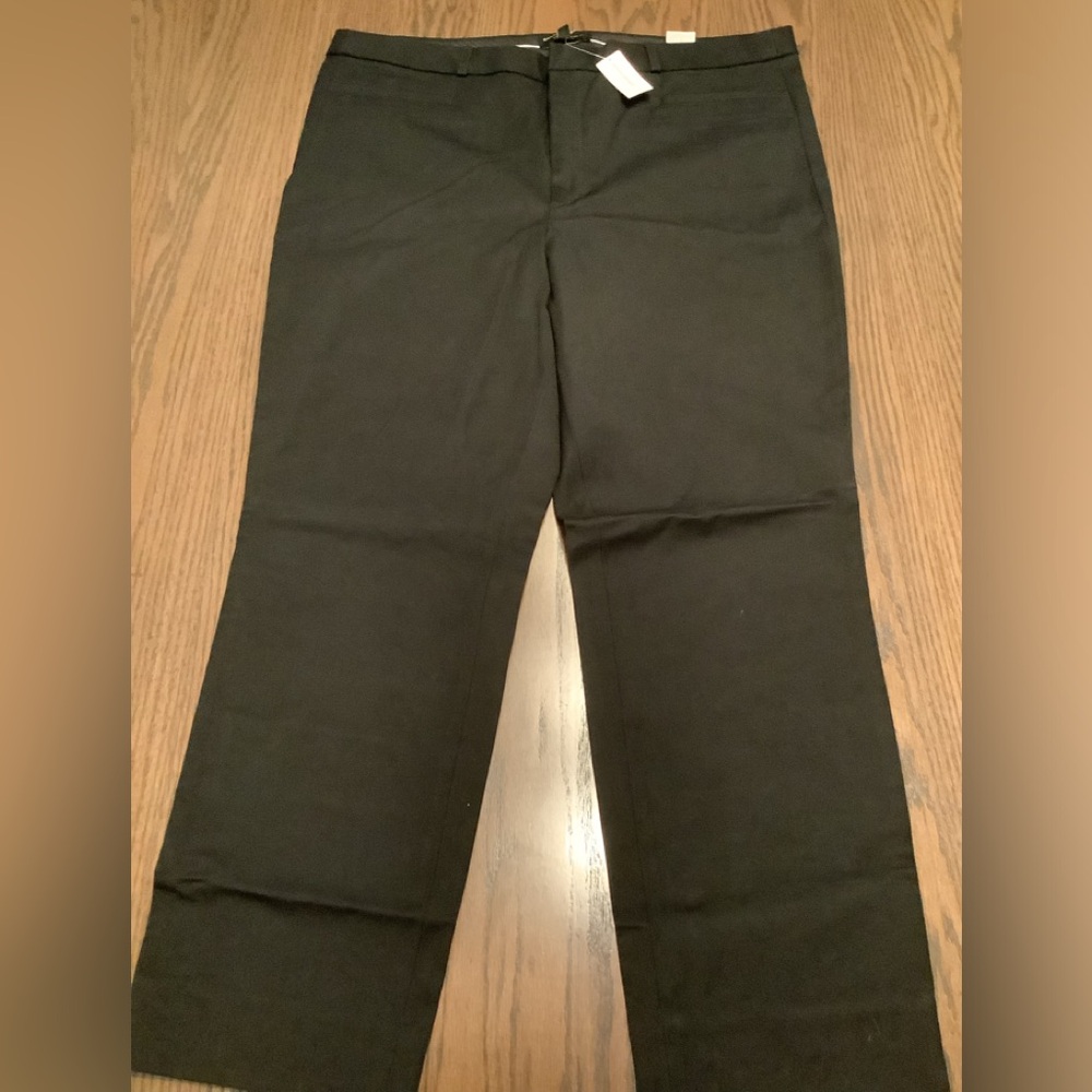 NWT BLACK BANANA REPUBLIC WOMENS SLOAN PANTS. SIZE 18